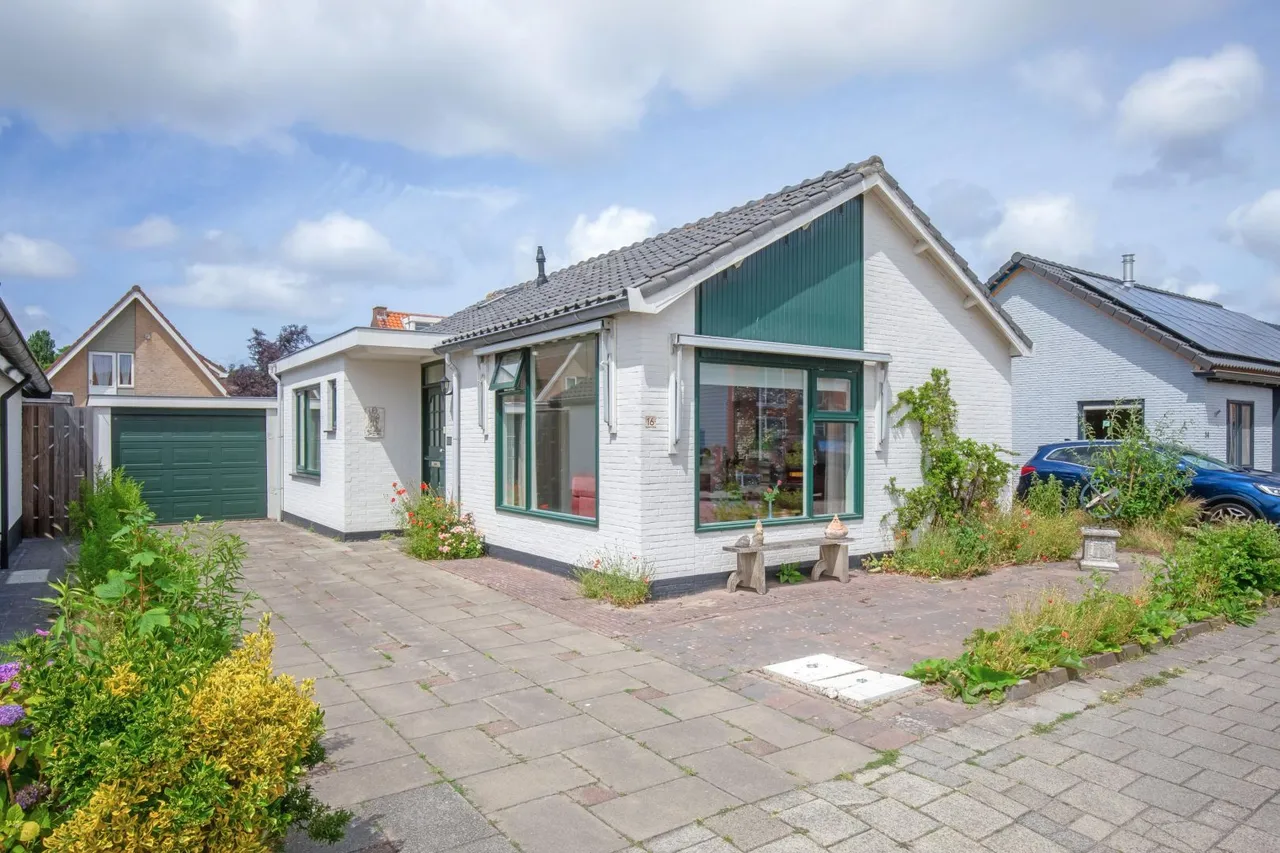 Vrijstaande woning te koop: Burgerhoutstraat 16, Den Burg