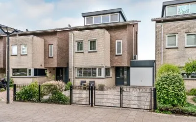 Tussenwoning te koop: Burgvliet 125, Landerijen Noord/West Lelystad