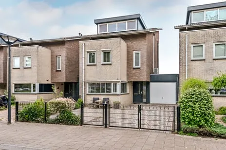 Tussenwoning te koop: Burgvliet 125, Landerijen Noord/West Lelystad
