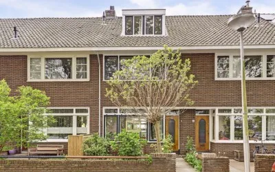 Tussenwoning te koop: Burgvlietkade 33, Ouwe Gouwe Gouda
