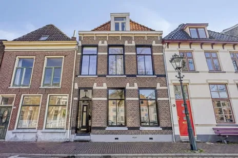 Tussenwoning te koop: Burgwal 131, Binnenstad Kampen Kampen
