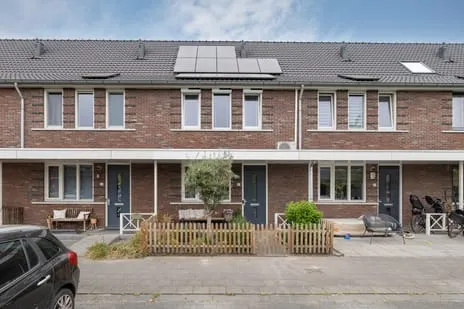 Tussenwoning te koop: Buru 67, De Burgt Barneveld