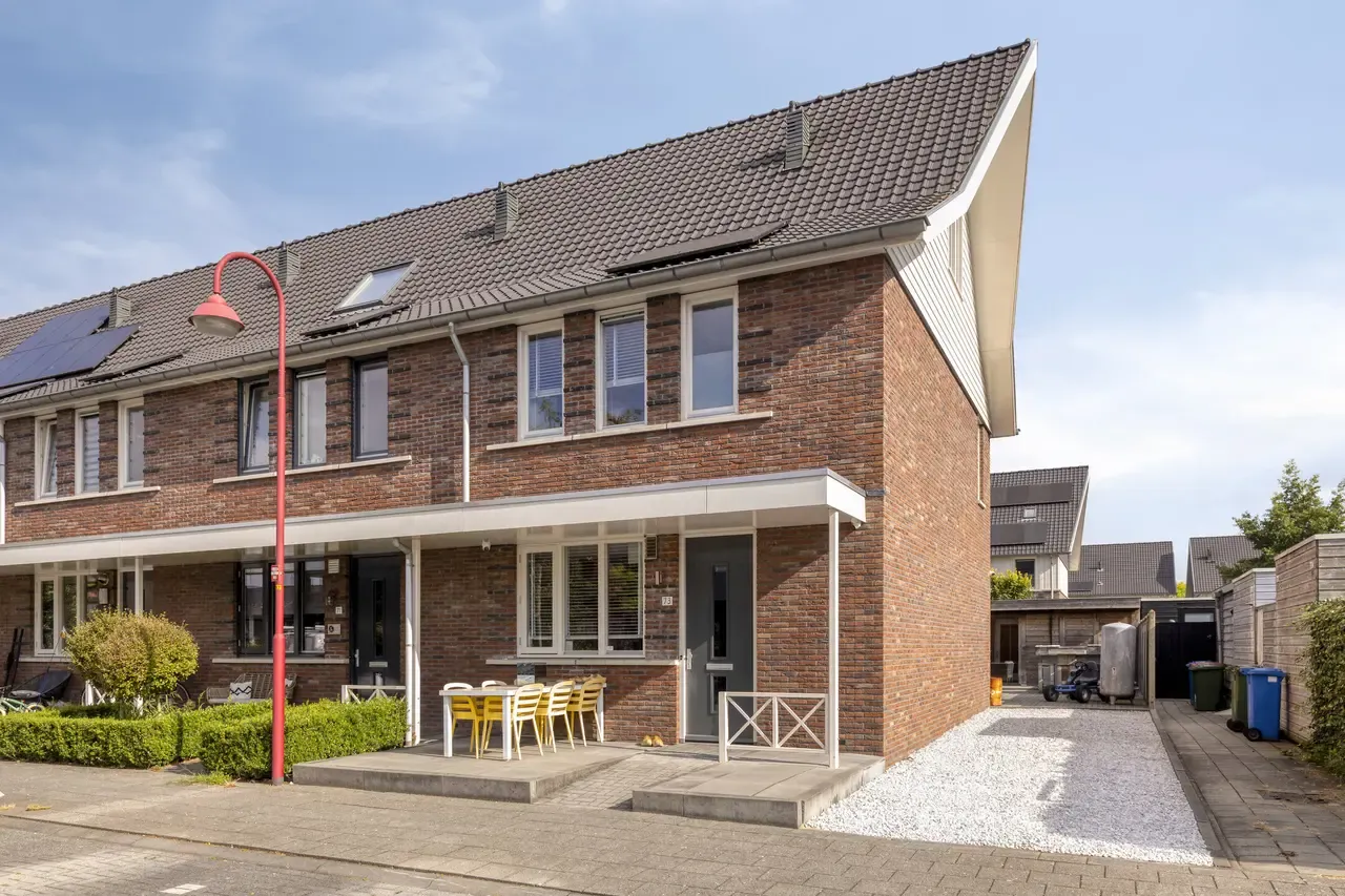 Hoekwoning te koop: Buru 73, Barneveld