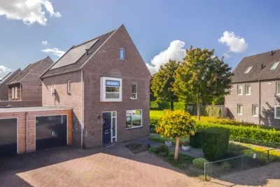 Twee-onder-één-kap te koop: Busserstraat 2B, Westervoort-Lange Maat en Hoogeind Westervoort