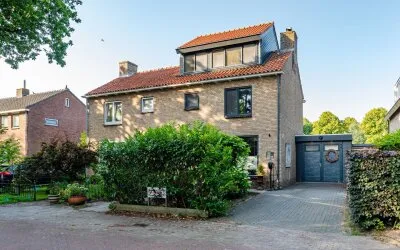 Twee-onder-één-kap te koop: Butterlaan 22, Oud Zuid Heiloo