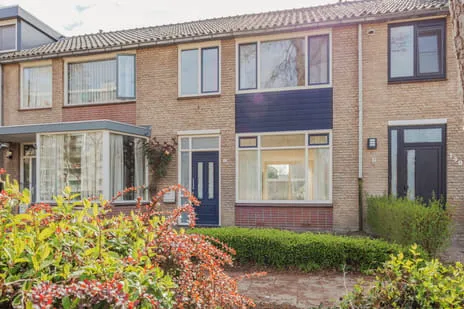 Tussenwoning te koop: Buurstede 142, Componistenbuurt Oosterhout (Nb)