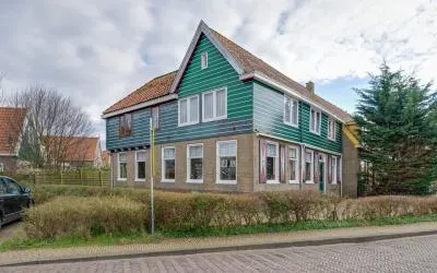 Hoekwoning te koop: Buurterstraat 19, Havenbuurt en Kerkbuurt Marken