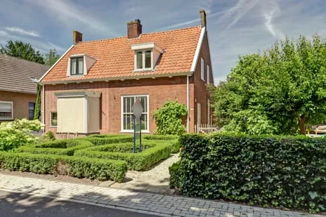 Twee-onder-één-kap te koop: C.Branderhorststraat 10, Eethen Eethen