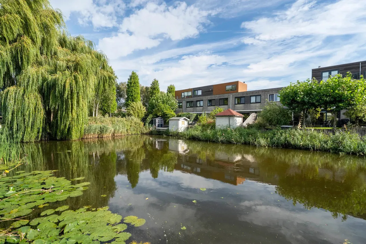 Hoekwoning te koop: C.F. Kuijken-van der Eijndetuin 11, Heerhugowaard