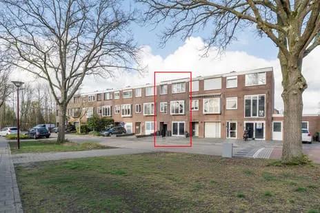 Tussenwoning te koop: C Raaijmakerslaan 32, Velletri Oudenbosch