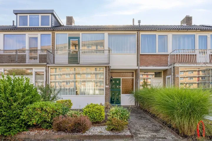 Tussenwoning te koop: Calandstraat 22, Breda