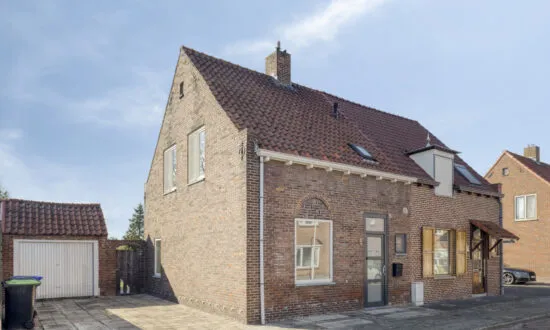 Twee-onder-één-kap te koop: Calandstraat 5, Sas Van Gent