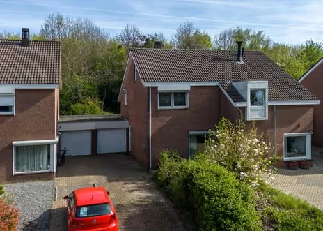 Tussenwoning te koop: Callistusstraat 21, Terwinselen Kerkrade