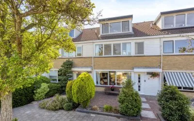Tussenwoning te koop: Calsplantsoen 35, Wijkerbaan Beverwijk