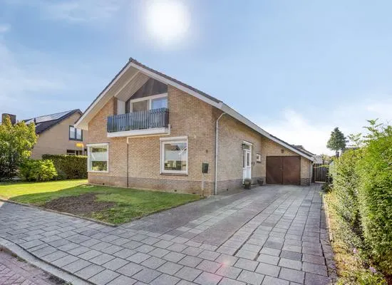 Vrijstaande woning te koop: Calsstraat 9, Zetten