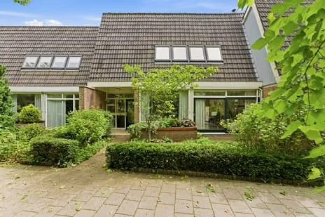 Tussenwoning te koop: Campanula 10, Zuidhoven Dordrecht