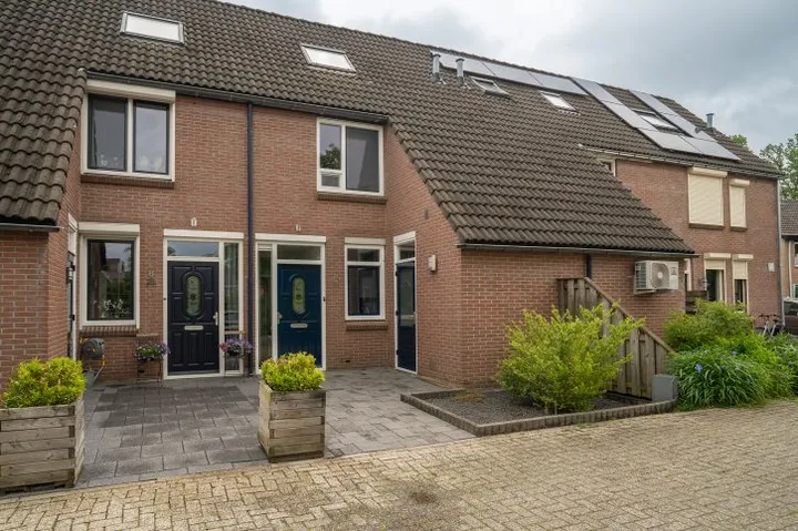 Tussenwoning te koop: Campelhofhoek 6, Helmerhoek-Zuid Enschede