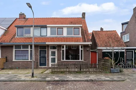 Tussenwoning te koop: Camperstraat 31, Zamenhofpark Leeuwarden