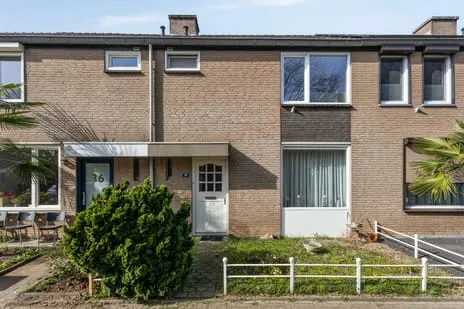 Tussenwoning te koop: Camphaag 34, De Heeg Maastricht