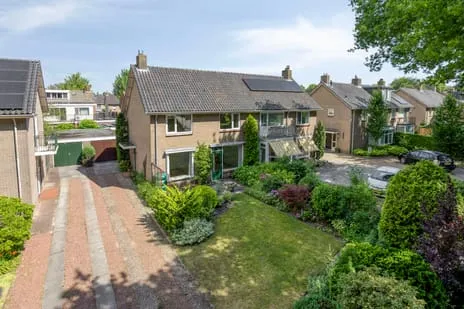 Twee-onder-één-kap te koop: Campherbeeklaan 87, Berkum Zwolle