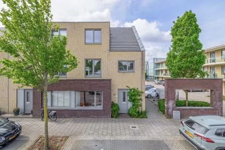 Hoekwoning te koop: Camphuijsenstraat 2, Westerhaghe Rijnsburg