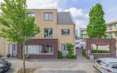 Hoekwoning te koop: Camphuijsenstraat 2, Westerhaghe Rijnsburg