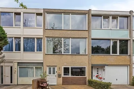 Tussenwoning te koop: Cannabichstraat 68, Lijnse Hoek West Tilburg