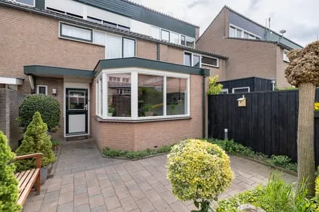 Tussenwoning te koop: Cannenburg 44, Rootselaar-West Barneveld