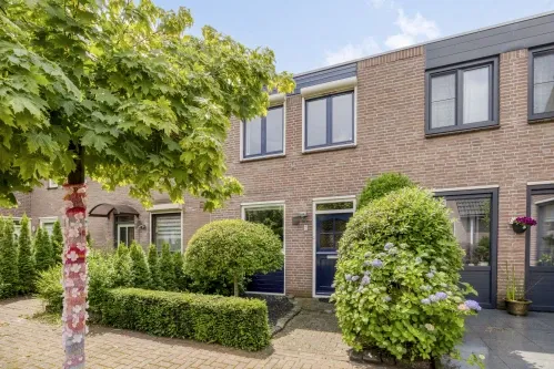 Tussenwoning te koop: Canneshof 7, Achtse Barrier-Gunterslaer Eindhoven