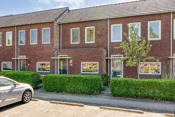 Tussenwoning te koop: Canneveltstraat 9, Werkeren Zwolle