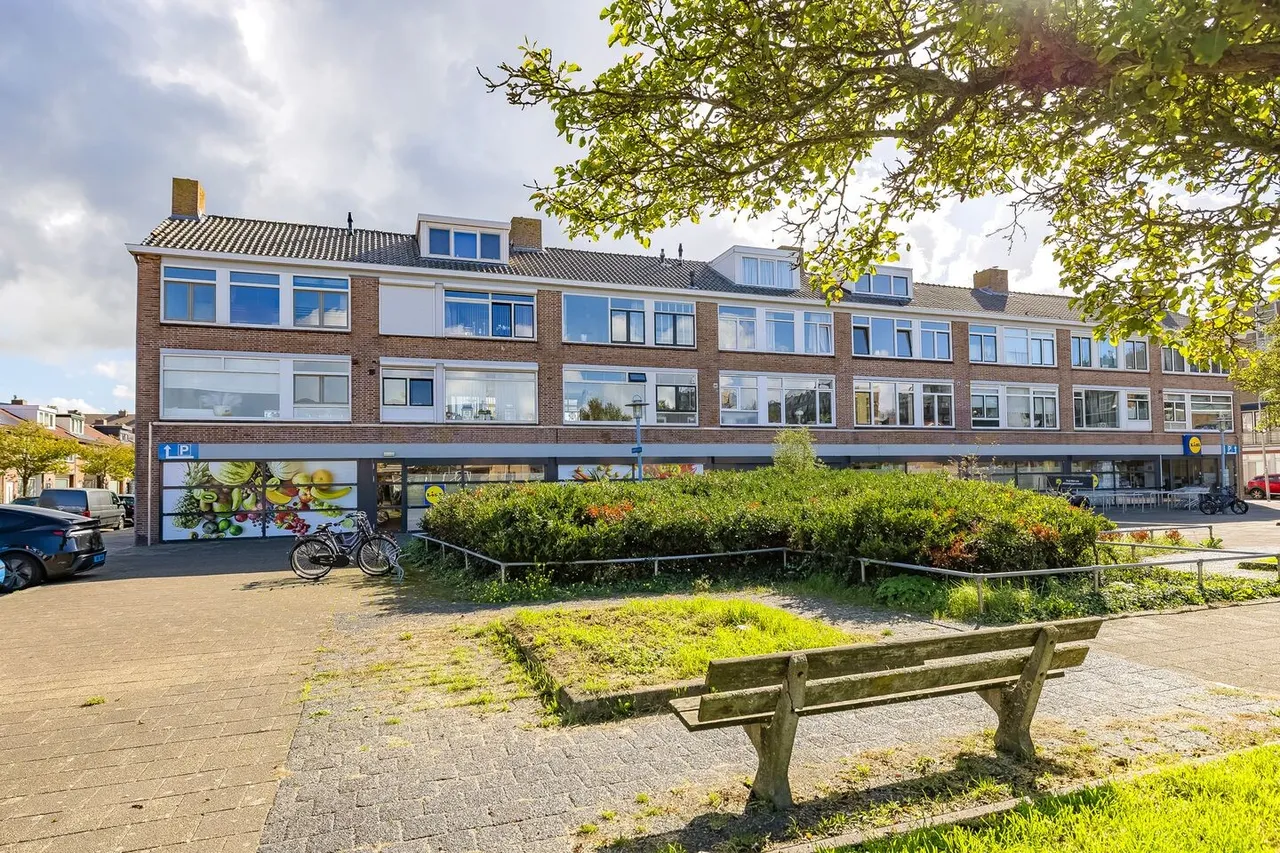 Appartement te koop: Canopusplein 10, Ijmuiden