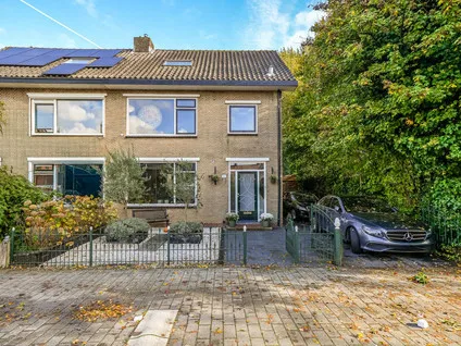Twee-onder-één-kap te koop: Cantecleerpad 12, Oud IJsselmonde Rotterdam