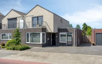Twee-onder-één-kap te koop: Cantheelen 135, Cuijk kern Cuijk