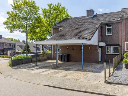 Tussenwoning te koop: Carboonstraat 53, Zeswegen Heerlen