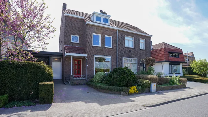 Tussenwoning te koop: Carmelstraat 3A, Beek