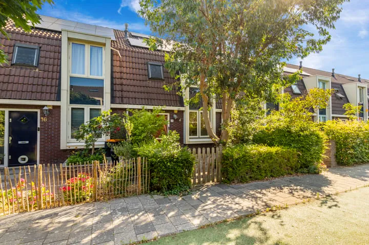 Tussenwoning te koop: Caro van Eycktuin 14, Zuidwijk Heerhugowaard