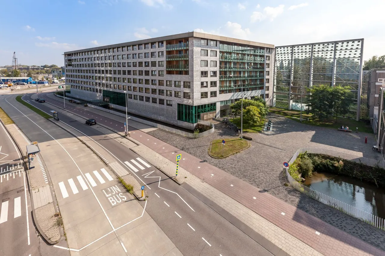 Appartement te huur: Carolina MacGillavrylaan 238, Amsterdam