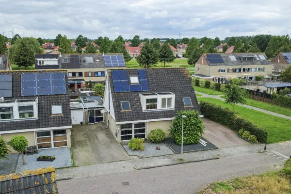 Tussenwoning te koop: Carolusgulden 17, De Munten Dronten