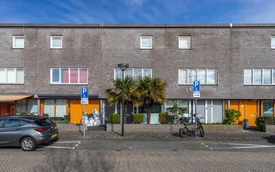 Tussenwoning te koop: Carry van Bruggenhof 39, Erasmus Veld 'S-Gravenhage