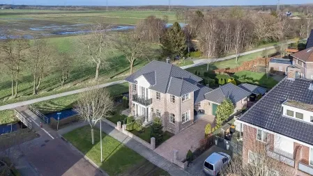 Vrijstaande woning te koop: Carry van Bruggenweg 70, Kloosterhout Assen