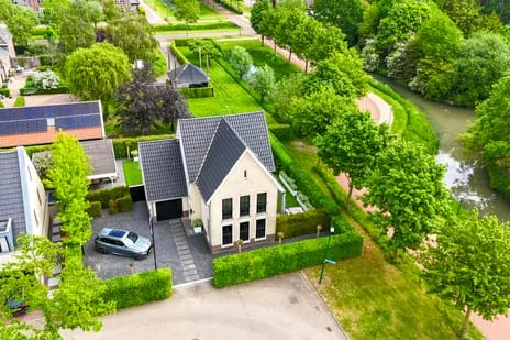 Vrijstaande woning te koop: Cascademuur 1, Muren Houten