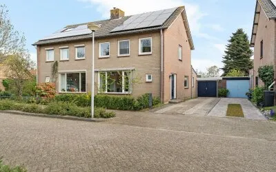 Twee-onder-één-kap te koop: Caspar Boshartstraat 32, Macharen Macharen
