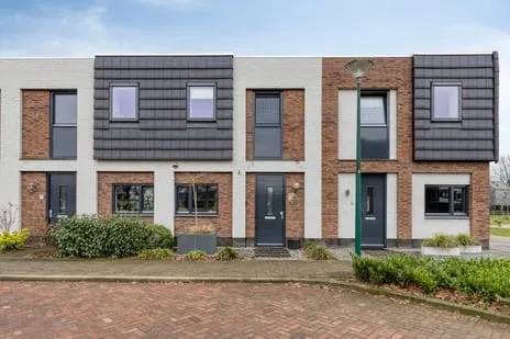 Tussenwoning te koop: Casteelplaets 19, Heeswijk-Dinther