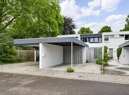 Tussenwoning te koop: Castelmorelaan 46, Biesland Maastricht