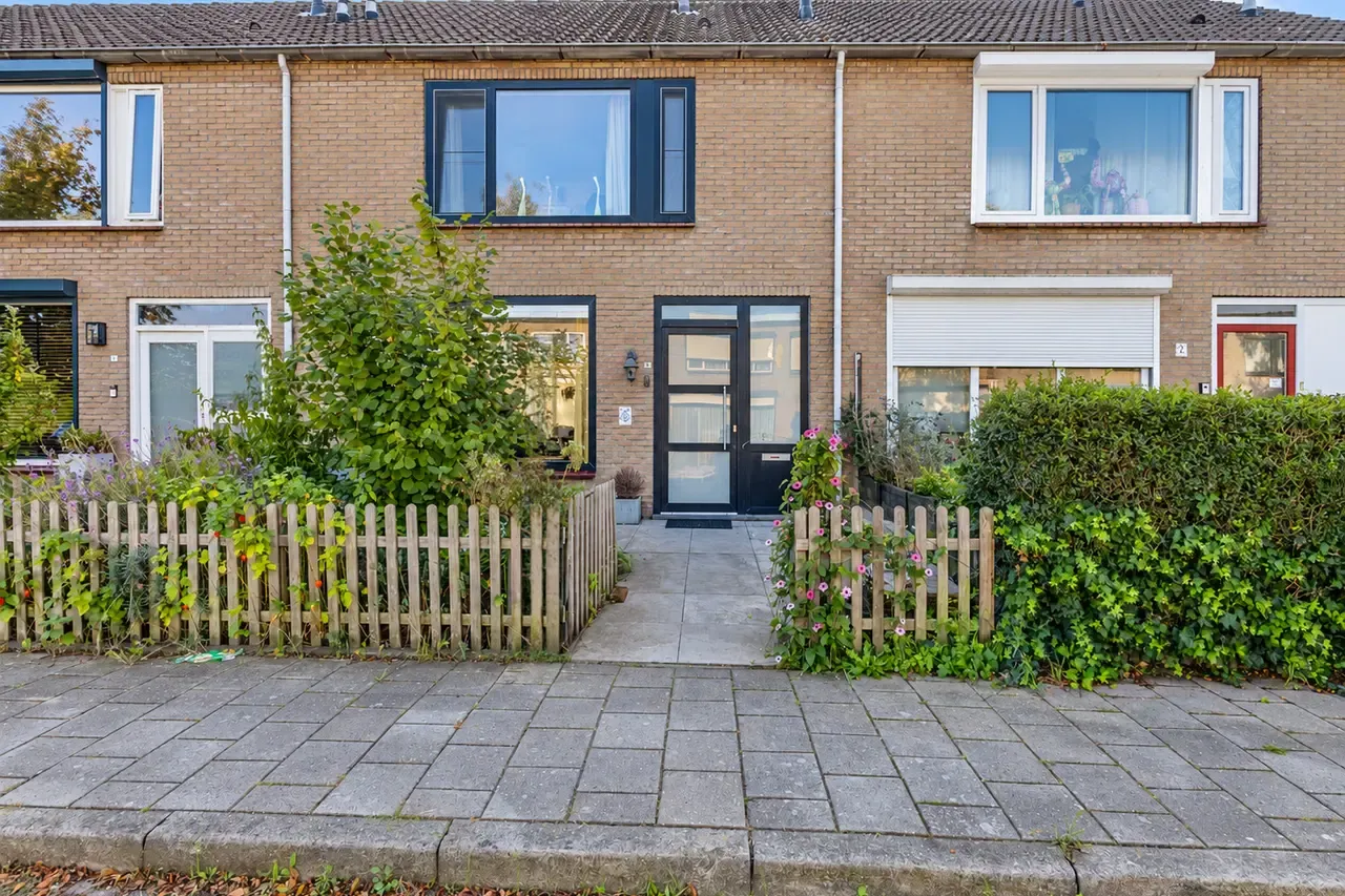 Tussenwoning te koop: Castiliëstraat 4, Philippine