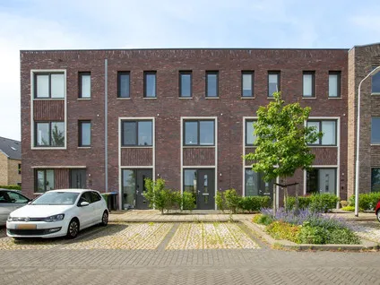Tussenwoning te koop: Catharina Burierlaan 37, Westergouwe Gouda