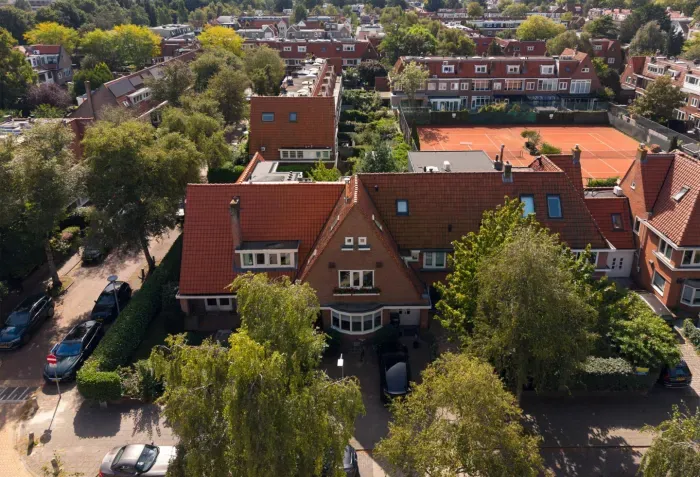 Tussenwoning te koop: Catharina van Clevelaan 29, Amstelveen
