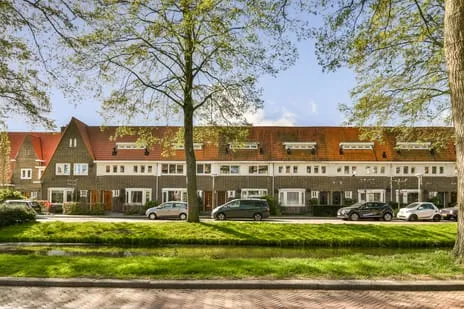 Tussenwoning te koop: Catharina van Clevepark 57, Randwijck Oost Amstelveen