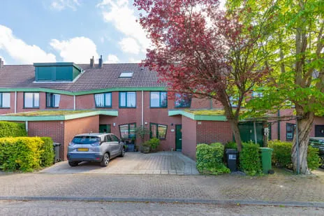 Tussenwoning te koop: Catharina van Rennesstraat 10, Hoofddorp