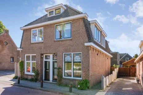 Twee-onder-één-kap te koop: Catharinastraat 52, Koninginnebuurt Meppel